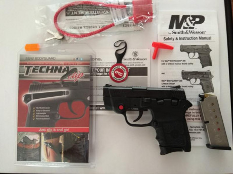 VENDIDA

Pues vendo Bodyguard 380 con laser rojo a estrenar.
No ha disparado ni un solo tiro, la compré 42