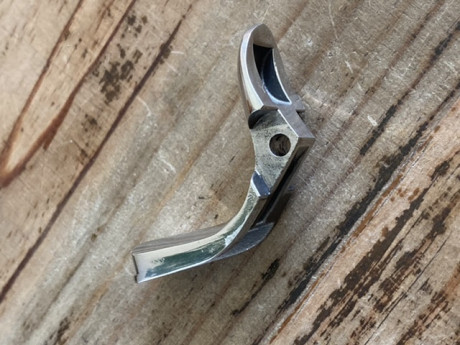 Se vende Rabera de 1911 con el seguro de empuñadura eliminado . Era de de SPS. 
Precio puesta en casa 00