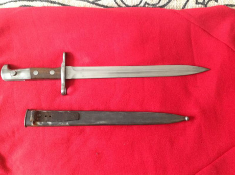 Bayoneta suiza fabricada por Elsener Schwyz Victoria para el ejército suizo.

 Excelente estado, está 02