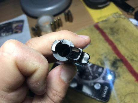 Por falta de uso ya que en las tiradas uso otras que tengo vendo STI Legacy en 9 MM 5”, una maravilla 21