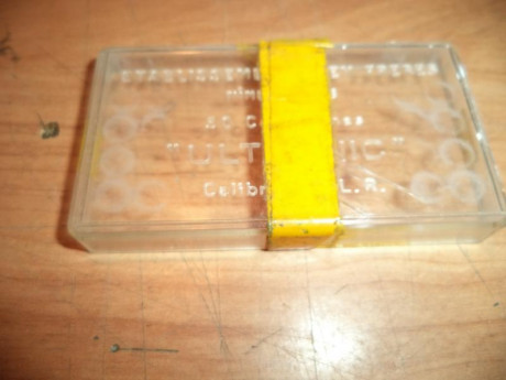 Vendo caja cartuchos 22LR Rey Frêres "Ultronic".

5 €, sólo entrega en mano para evitar roturas 02