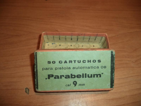 Caja 9P sin marcajes. Probablemente Sellier & Bellod (eran las vainas que tenía cuando me la dieron)

10 01