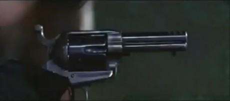 Compañeros,

En vista de las ganas de algunos (Elcafe, Wilcow, Vrakk, etc) por adivinar armas de películas 140