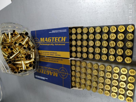 Vendo vainas cal32 de un solo disparo pasadas por la tumbler. Varias marcas. En sus cajas o a granel.
Precio 00