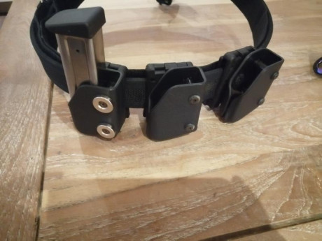 Vendo cinturón ipsc completo, 3 porta cargadores, funda rápida para 2011 tipo sti, sps. Estado impecable 01