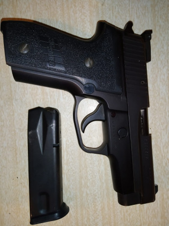 El arma es de un amigo, trato y comentarios por privado, doy su tfno. 
Guiada en F , muy buen estado , 01