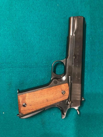 Arma excepcional de colección en perfecto estado.

Fabricada en Argentina con licencia COLT.

750€.

El 02