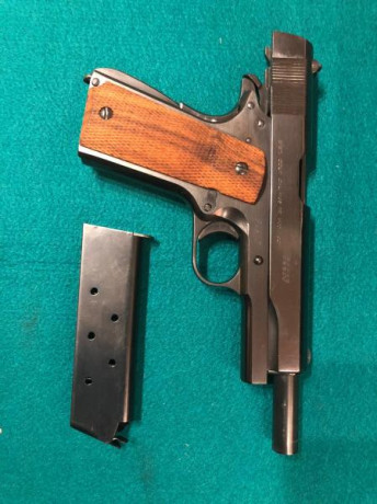 Arma excepcional de colección en perfecto estado.

Fabricada en Argentina con licencia COLT.

750€.

El 01