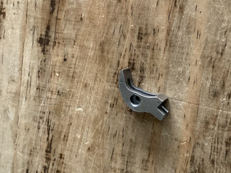 Fiador Colt 1911. 
20 euros . 
Saludos 00