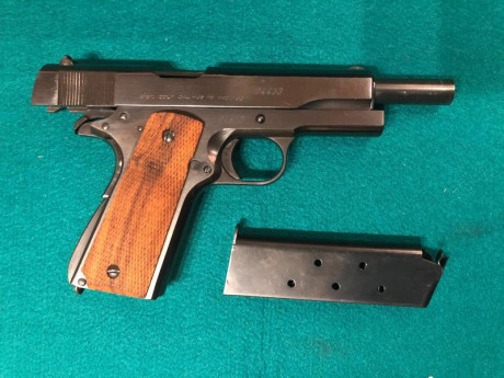 Esta en Madrid
Calibre 45ACP
750 € mas portes 02