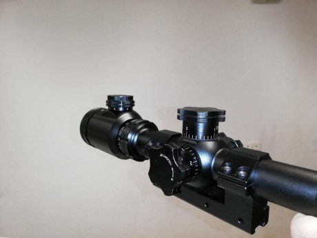 Por no usar, vendo visor BSA 4-16X44 Stealth Tactical CON RUEDA DE AJUSTE DE PARALAJE, lo compré para 02