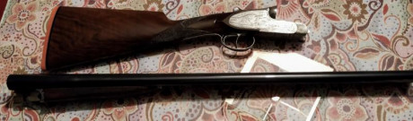 Vendo Víctor Sarasqueta modelo 205 en impecable estado. Muy pocos tiros demostrable.
Maderas de nogal 01