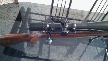 En venta carabina Ceska modelo E2, con visor Muller 8.32x44, más bípode, en perfecto estado de tiro, para 02