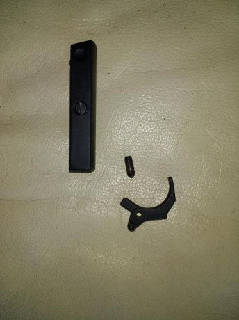 La pistola es la Suiza, está mejorada con contrapeso de 160 gramos, cacha anatómica Nill, talla M (nueva). 10