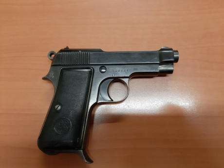 Beretta 1934 calibre 9 corto. Buen estado de conservación y apenas utilizada. Precio 250 euros. Como dato 00