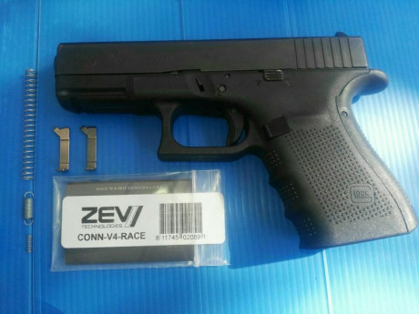 Vendo glock19, 4°G. Comprada nueva en julio 2016. Montada con kit muelles competición y desconector a 01
