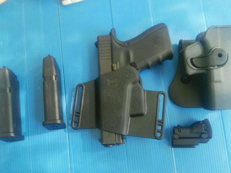 Vendo glock19, 4°G. Comprada nueva en julio 2016. Montada con kit muelles competición y desconector a 12