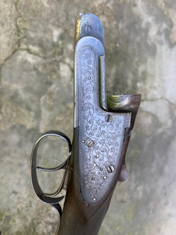 Buenos días.
Por encargo, vendo varias escopetas por dejar la caza:

1.- Escopeta marca Franchi año 1979, 11