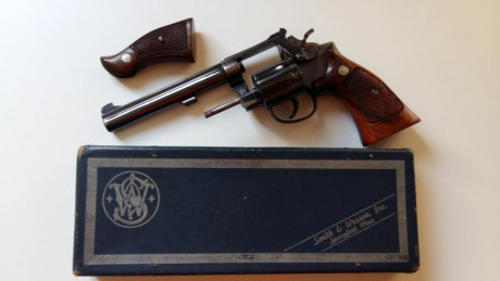 Buenos días. 
Se vende Revólver S&W K38 Masterpiece K14 en muy buen estado. 
Comprado por capricho 01