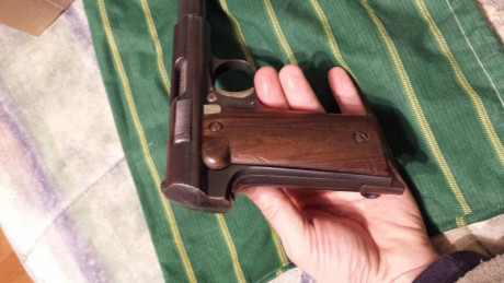 Vendo Astra 400 fabricada para el Gobierno Vasco con punzones BOPE. 
El estado del pavón de la pistola 00