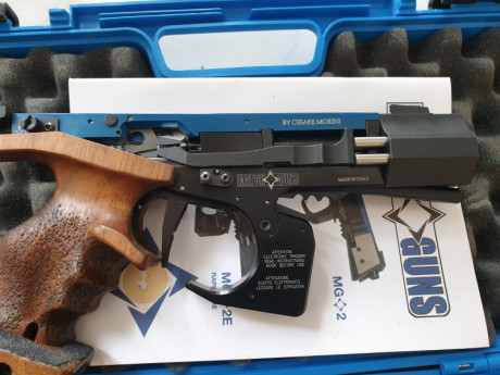 CERRAR  :ganster: 
MATCH GUN RAPID FIRE ELECTRONICA. 
MG2E Rapid Fire con cacha tamaño s,que es como una 01