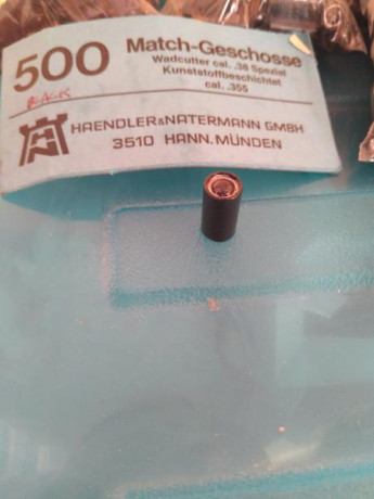 Vendido, gracias a todos
Hola, vendo un lote de recarga del .38SPECIAL Por quitarme el revólver y cambiar 10