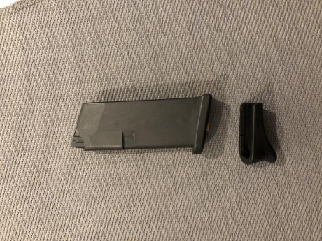 EN VENTA LOS SIGUIENTES ACCESORIOS PARA GLOCK 43. SE ENCUENTRAN EN MADRID

 1 CARGADOR ORIGINAL  CON TAPA 11