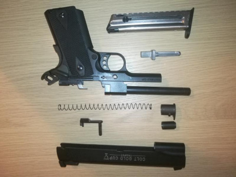 Se vende hk usp standar 9mm, con dos cargadores. En buen estado. Tiene pocas tiradas ya que fue un capricho. 21