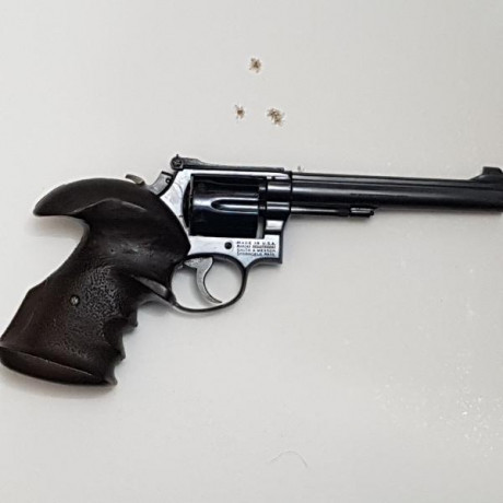 Vendo SW 38spl de 6 pulgadas en perfecto estado,lo vendo por 300€ para vaciar un poco el cupo y el armero, 01