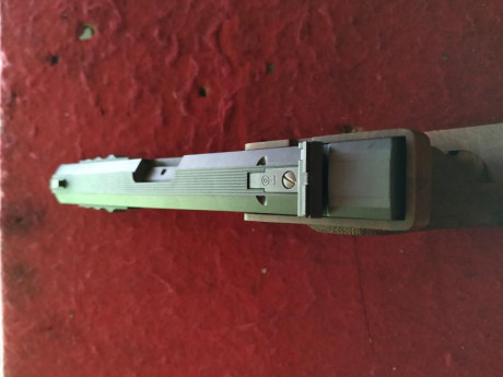 Hammerli 280 con cañón del 22 y del 32. 2 cargadores de cada calibre, recoge vainas, contrapesos, cachas 01