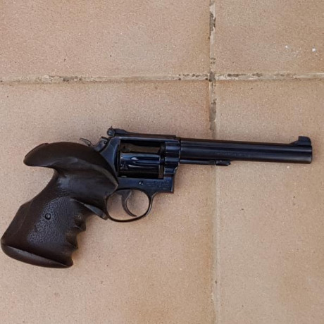 Vendo SW 38spl de 6 pulgadas en perfecto estado,lo vendo por 300€ para vaciar un poco el cupo y el armero, 32