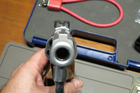 Pues lo dicho vendo este magnifico revolver de 7 disparos S&W 620 38/357 en perfecto estado, muy buen 31