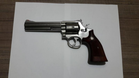 VENDIDO
RETIRAR ANUNCIO.... por favor.

Buenas tardess.

Pongo a la venta mi revolver Smith&Wesson 02