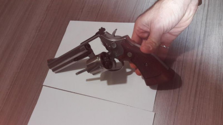 VENDIDO
RETIRAR ANUNCIO.... por favor.

Buenas tardess.

Pongo a la venta mi revolver Smith&Wesson 00