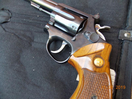 Revolver en excelente estado, muy equilibrado y muy preciso, guiado con la licencia F, se envía a la Intervención 01