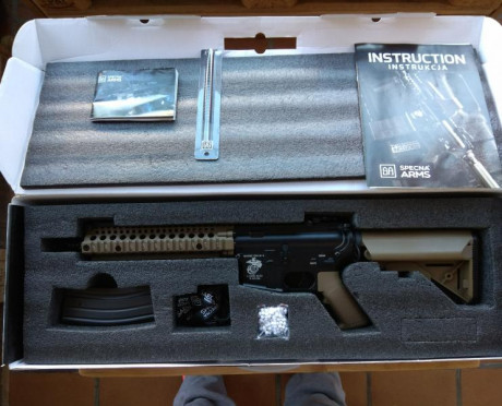 Por culpa de una lesión de cadera he tenido que dejar el airsoft y vendo todo el material que tengo. Es 21