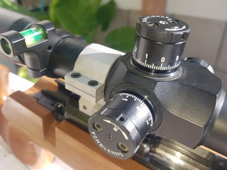 VENDIDO ...visor OIR VALDADA 36X42 con retícula de CRUZ FINA CON PUNTO ,  como nuevo ideal para la práctica 02