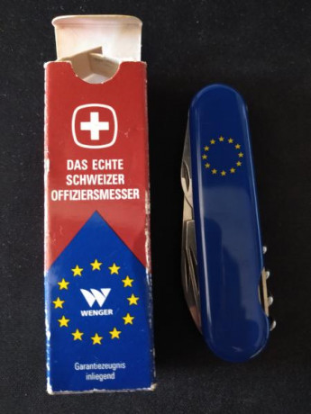 Vendo o cambio WENGER conmemorativa a la Union Europea con caja original y papeles,nueva,nunca usada,ha 00