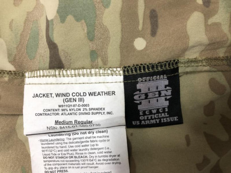 Se vende cortavientos ECWCS GEN III original en multicam. En perfecto estado y talla medium regular.

Precio: 02