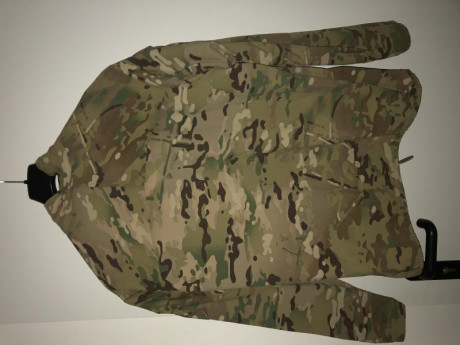 Se vende cortavientos ECWCS GEN III original en multicam. En perfecto estado y talla medium regular.

Precio: 01
