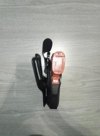 Vendo funda Safariland, para HK USP Compact, en perfecto estado, sin un arañazo.

Apenas se ha usado, 11