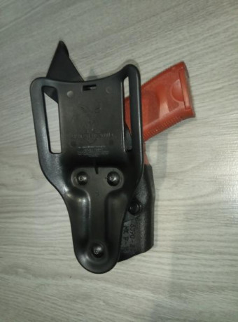 Vendo funda Safariland, para HK USP Compact, en perfecto estado, sin un arañazo.

Apenas se ha usado, 10