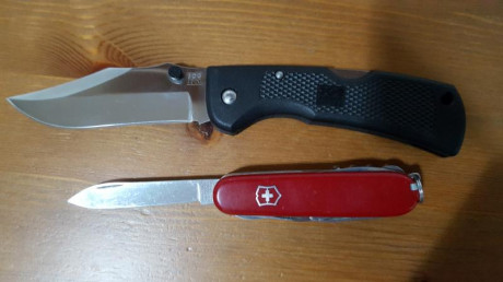 Sog Magnadot, primer modelo, nueva sin uso. Hecha en Seki y descatalogada hace tiempo. Muy ligera para 10