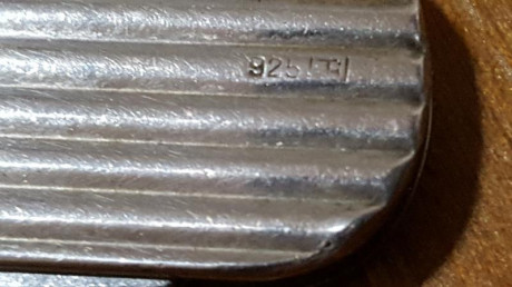 Antigua Victorinox ambassador con las cachas en plata de ley de 925 milésimas. En buen estado para los 10