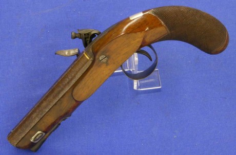 Voy a colocar unas fotos de un arma larga alemana de llave de mecha del siglo XVI. 82