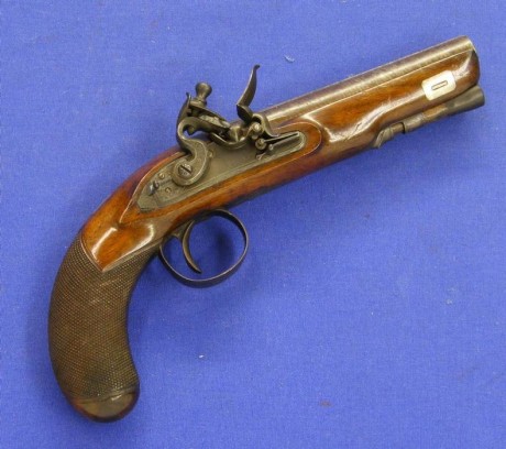 Voy a colocar unas fotos de un arma larga alemana de llave de mecha del siglo XVI. 81