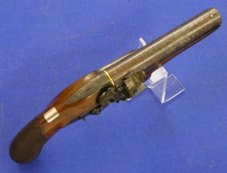 Voy a colocar unas fotos de un arma larga alemana de llave de mecha del siglo XVI. 90