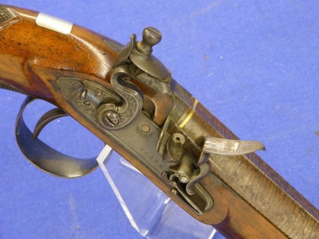 Voy a colocar unas fotos de un arma larga alemana de llave de mecha del siglo XVI. 100