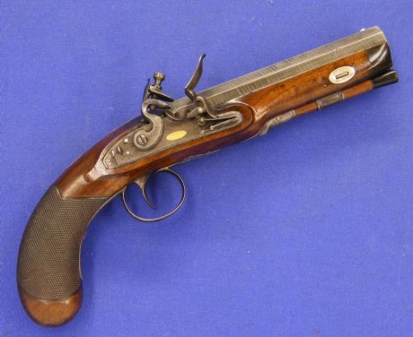 Voy a colocar unas fotos de un arma larga alemana de llave de mecha del siglo XVI. 110