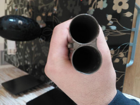 Buenas tardes,
Hace unos dias adquirí una escopeta de perrillos y me he dado cuenta que tiene un cañón 10